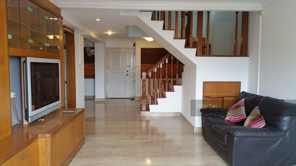Blk 577 Hougang Avenue 4 (Hougang), HDB Executive #152836222